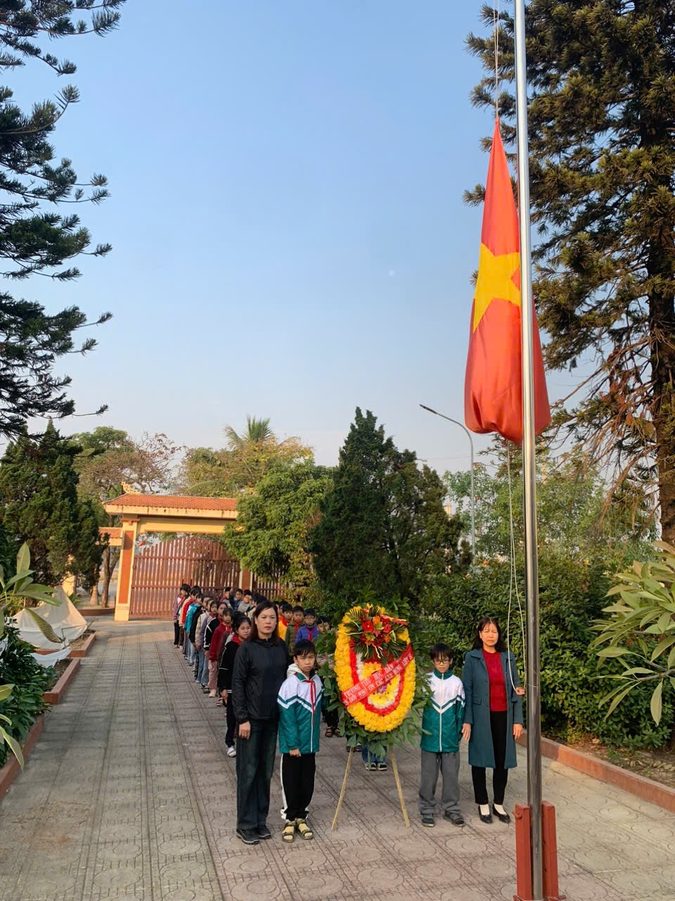 LỄ DÂNG HƯƠNG TẠI NGHĨA TRANG LIỆT SĨ XÃ DÂN HÒA NHÂN NGÀY 22/12