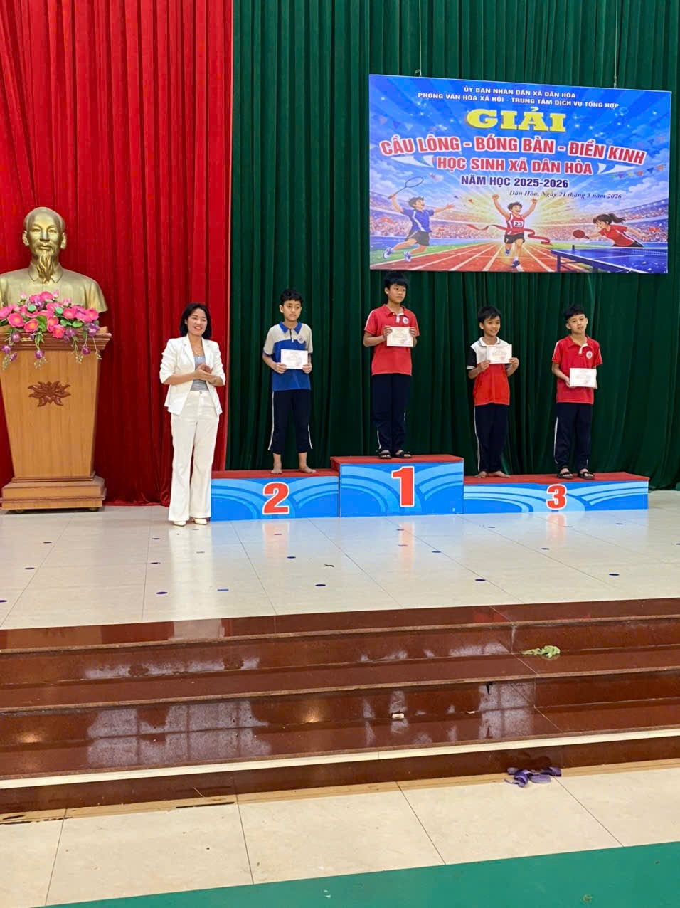 VINH DANH THÀNH TÍCH THỂ THAO HỌC SINH